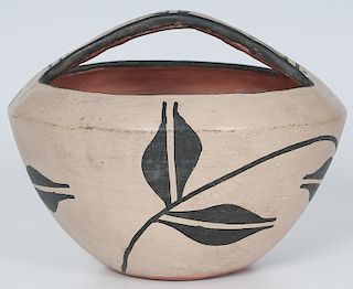 Kewa Pottery Bowl with Handle