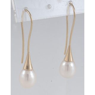 Pearl Drop Earrings in 18 Karat Yellow Gold 3.0 Dwt.