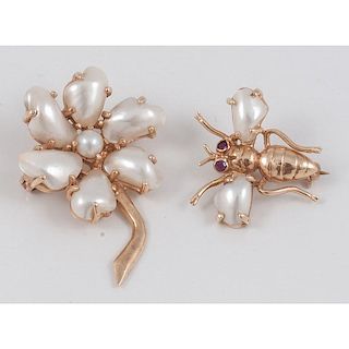 Bee and Flower Pins with Pearls in 14 Karat Yellow Gold 4.2 Dwt.