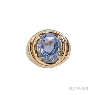 18kt Gold and Sapphire Ring, centering a prong-set oval sapphire measuring 12.85 x 10.60 x 8.40 mm, size 6.