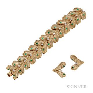 18kt Gold, Emerald, and Diamond Bracelet, the rope links with circular-cut emeralds and full-cut diamonds, earrings en suite,