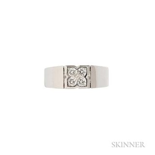 18kt Gold and Diamond Ring, Van Cleef & Arpels, centering a cluster of five full-cut diamonds, French maker's mark, no. BL129