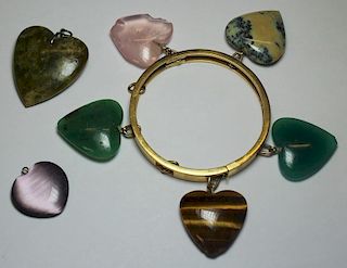 JEWELRY. 18kt Gold and Heart Charm Bracelet.