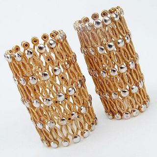Pair of Fine Italian 18 Karat Rose Gold Textured Link Expanding Cuff Bangle Bracelets.