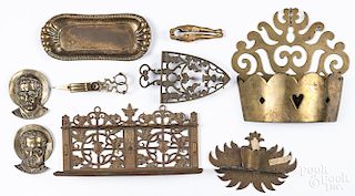 Collection of brass, to include a trivet
