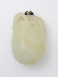 CHINESE JADE GOURD-FORM SNUFF BOTTLE