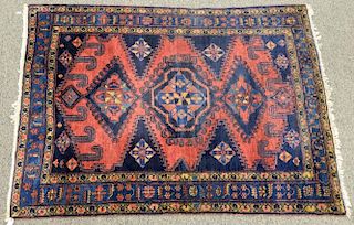 Oriental throw rug. 5'3" x 7'