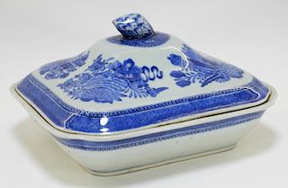 19C. Chinese Export Blue Fitzhugh Porcelain Tureen