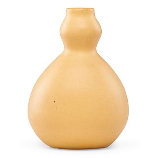 VAN BRIGGLE Small early gourd vase, 1905