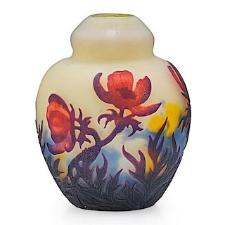 MULLER FRERES Cameo glass vase