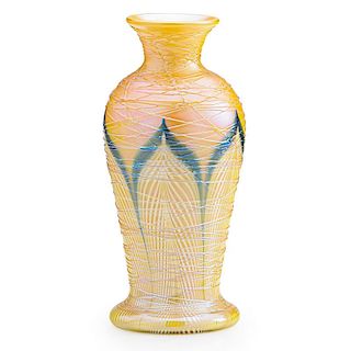 QUEZAL Small baluster vase