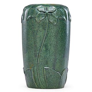 MERRIMAC Vase with stylized flowers