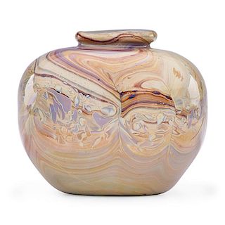 TIFFANY STUDIOS Early Favrile Agate glass vase