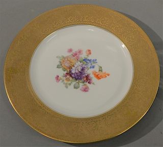 Set of twelve Selb Bavaria porcelain dinner plates with gold rim. dia. 11in.