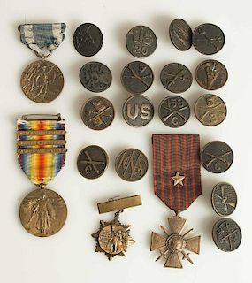 US WWI Medal Group and 16 US Collar Discs