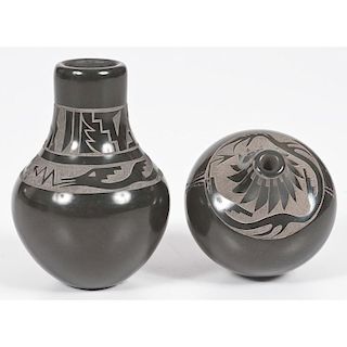 Kevin Naranjo (Santa Clara, b.1972) Miniature Sgraffito Blackware Pottery Jars