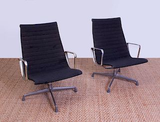 PAIR OF EAMES ALUMINUM AND HOPSACK CLOTH 'ALUMINUM GROUP' CHAIRS FOR HERMAN MILLER
