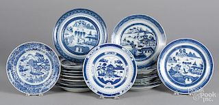 Twenty Chinese export porcelain plates