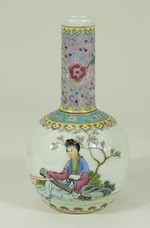 Chinese Republic Period Bottle Neck Porcelain Vase