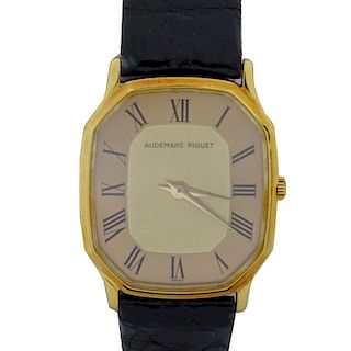 Vintage Audemars Piguet 18 Karat Yellow Gold Watch with Roman Numeral Hour Markers, Manual Movement, 18 Karat Yellow Gold Buc