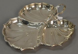 Sterling triple shell shaped dish. wd. 10 1/2in., 15.3 t oz.