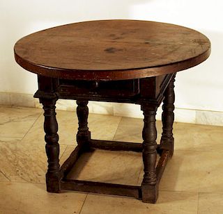 Tuscan round 17th Century hall wooden table