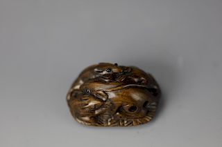 Vintage Netsuke carved hardwood  of a mother rat with 3 rats