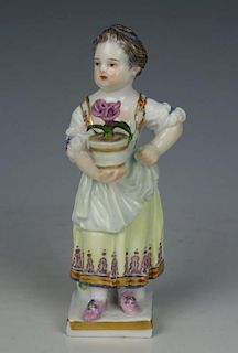 Meissen Acier Figurine G1 "Girl with Flower Pot"