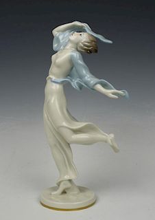 Pirkenhammer Figurine "Dancing Woman"