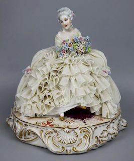Capodimonte Luigi Fabris Figurine "Lady with Flowers"