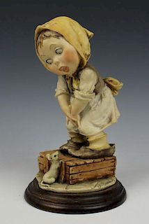 Giuseppe Armani Figurine "Affraid Girl"