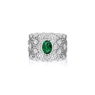 An 18K White Gold, Emerald and Diamond Ring
