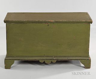 Small Green-painted Poplar Six-board Chest