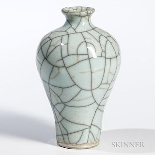 Small Crackle-glazed Celadon Meiping   Vase