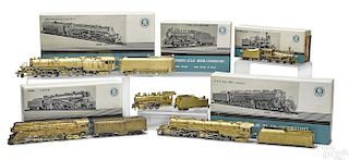 Five Akane HO brass train engines and tenders