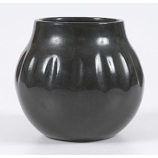 Teresita Naranjo (Santa Clara, 1919-1999) Blackware Pottery Jar