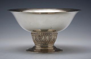 Wakely & Wheeler English sterling silver centerpiece bowl