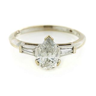 14k White gold, pear shaped diamond ring.