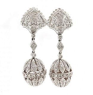18k White gold diamond drop earrings
