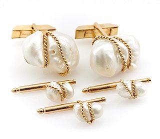 14k Yellow gold and natural pearl Ruser cufflinks