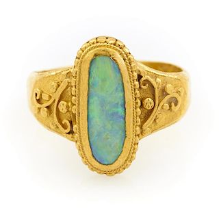 22k Yellow gold and opal ring