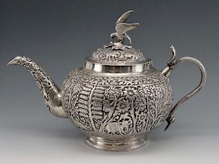 Asian silver teapot with bird knop, serpent handle