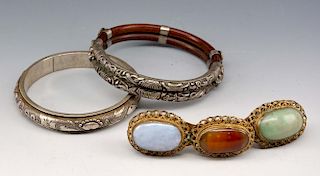 Grouping of Chinese jewelry, bangles and buckle