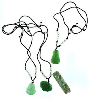 (4) FOUR CHINESE CARVED JADE NECKLACE.