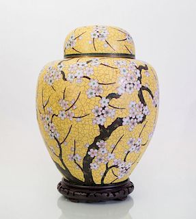 LARGE CHINESE CLOISONNÉ JAR AND COVER