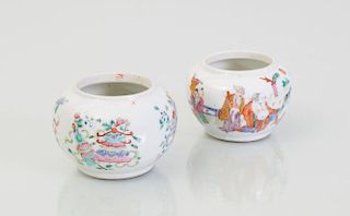 PAIR OF CHINESE FAMILLE ROSE PORCELAIN JARLETS
