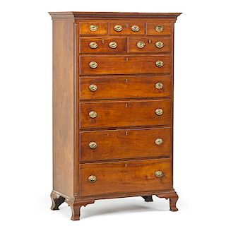 CHIPPENDALE WALNUT CHEST OF DRAWERS