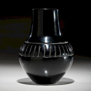 Mela Youngblood (Santa Clara, 1931-1991) Blackware Pottery Jar