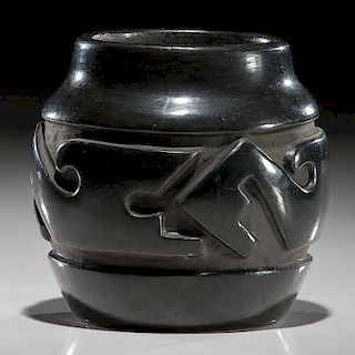 Margaret Tafoya (Santa Clara, 1904-2001) Carved Blackware Pottery Bowl