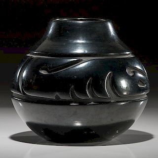 Margaret Tafoya (Santa Clara, 1904-2001) Carved Blackware Pottery Jar